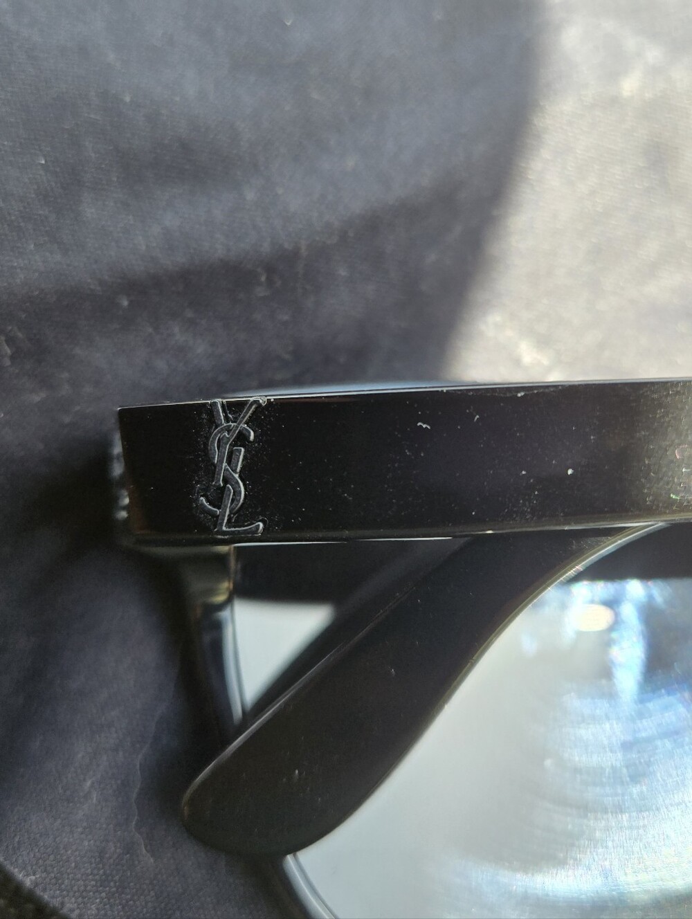 Yves Saint Laurent Black Cat-Eye Sunglasses with Case - Picture 6 of 6